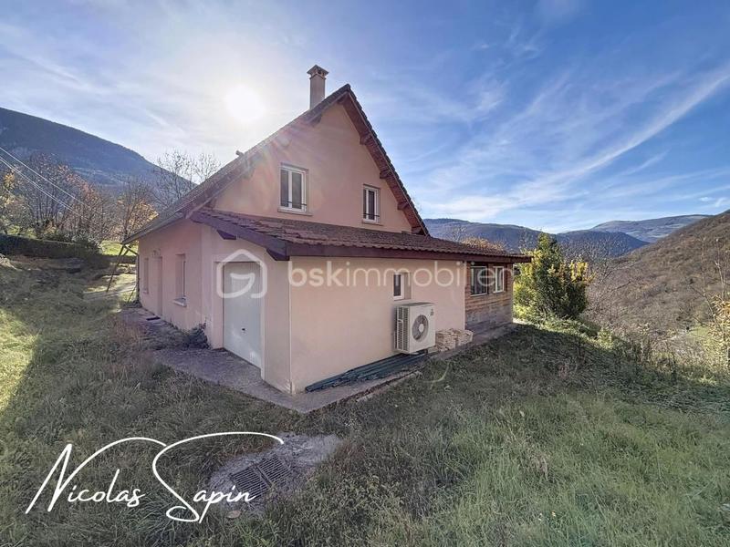 Maison - 139 m² - 6 pièces