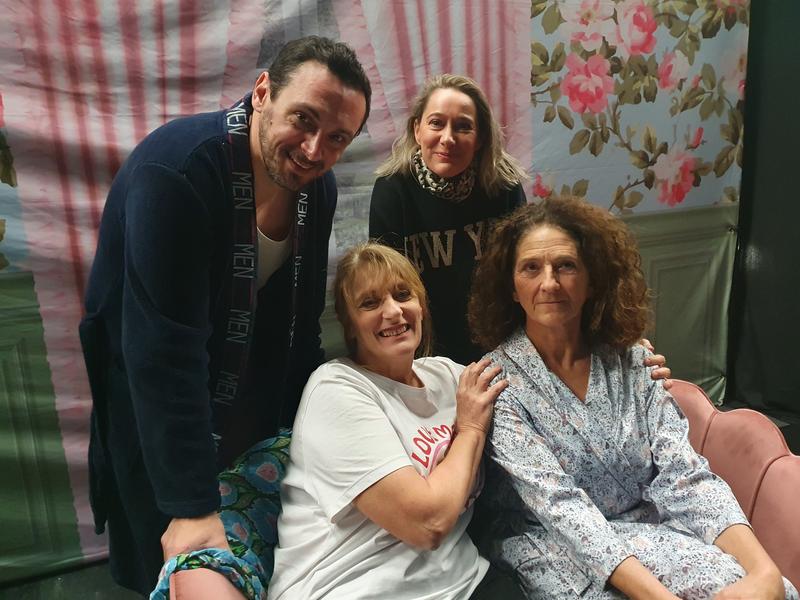 Crise de mères par la troupe de l'Apodis