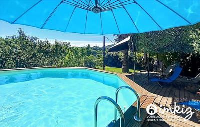 Maison - 332 m² - 11 pièces