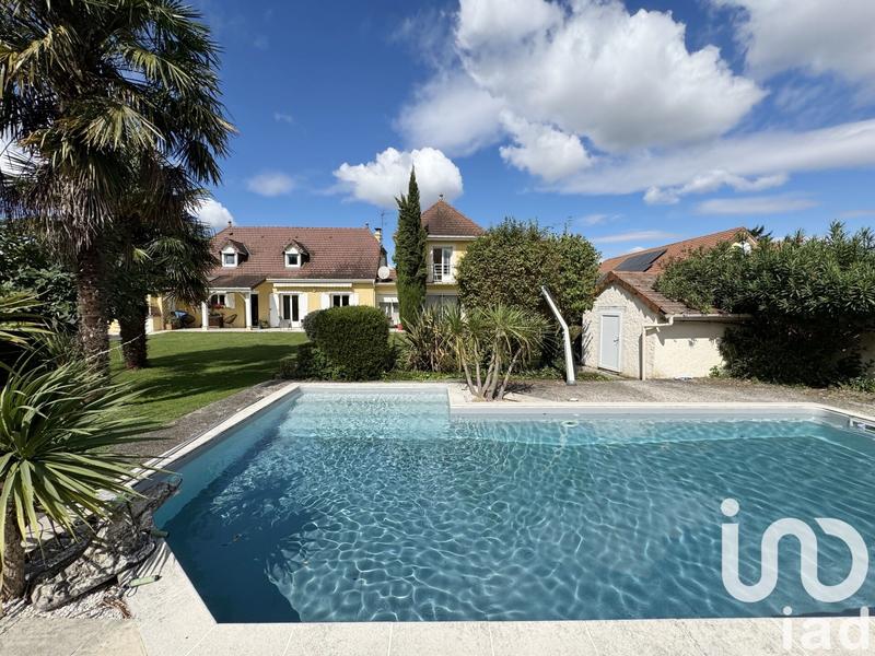 Maison - 176 m² - 9 pièces