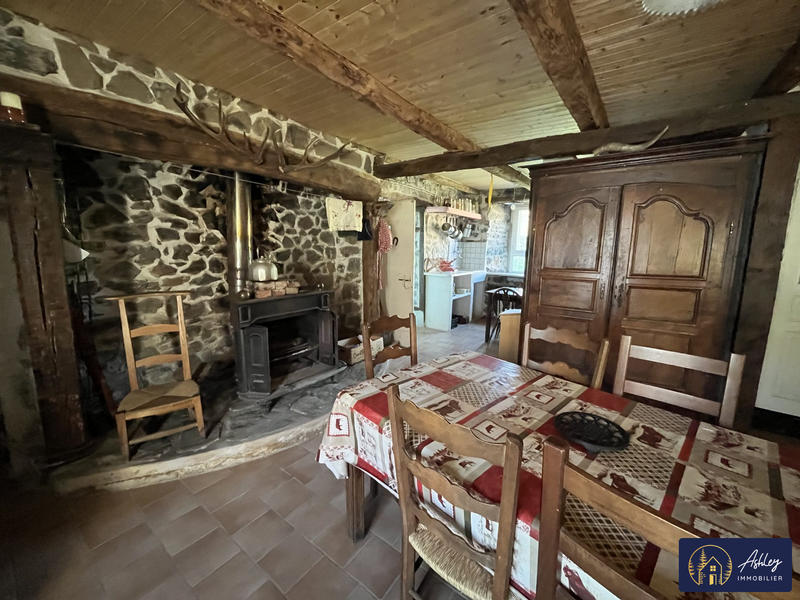 Maison ancienne - 98 m² - 4 pièces