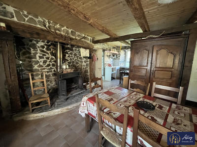 Maison ancienne - 98 m² - 4 pièces