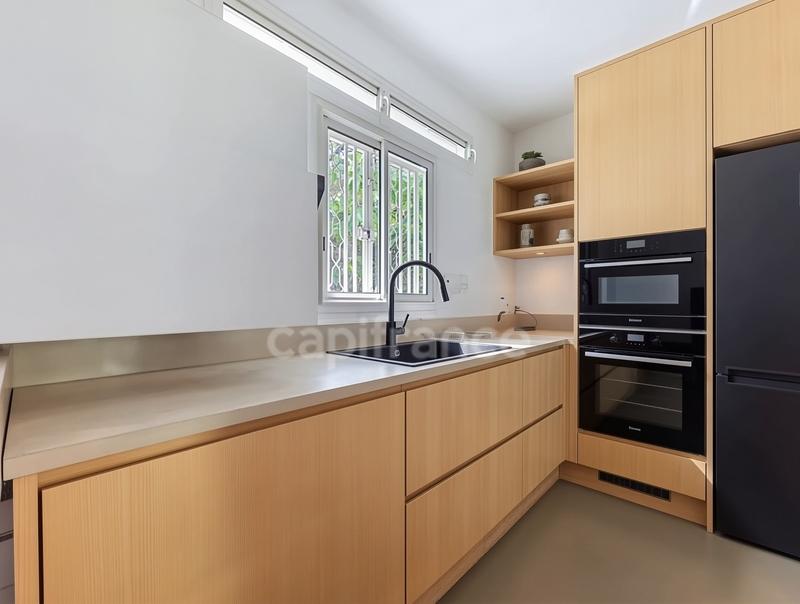 Maison - 184 m² - 9 pièces