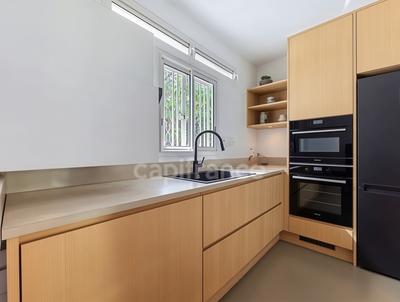 Maison - 184 m² - 9 pièces