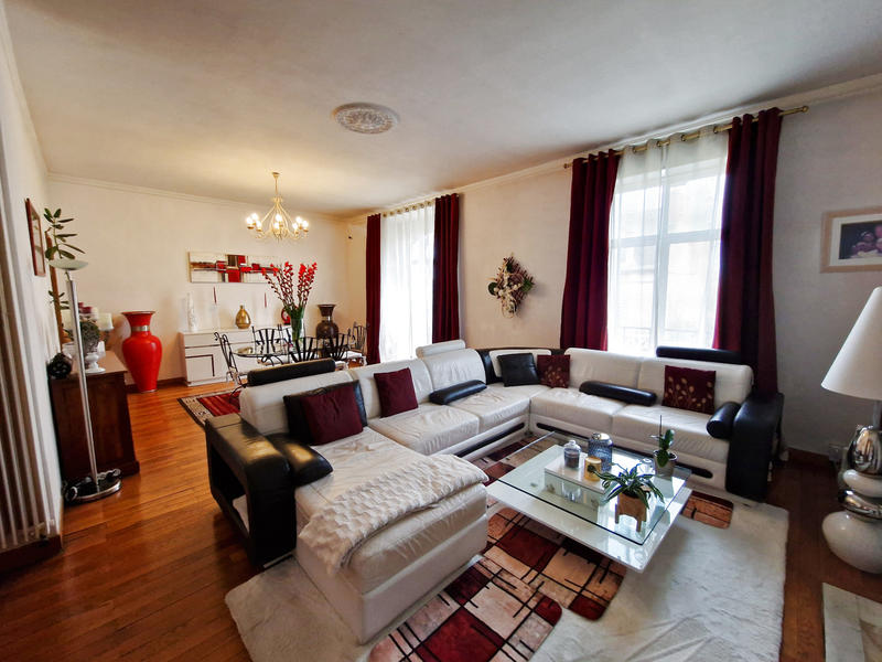 Appartement - 160 m² - 4 pièces