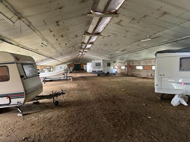 Entrepôt - 1 000 m²