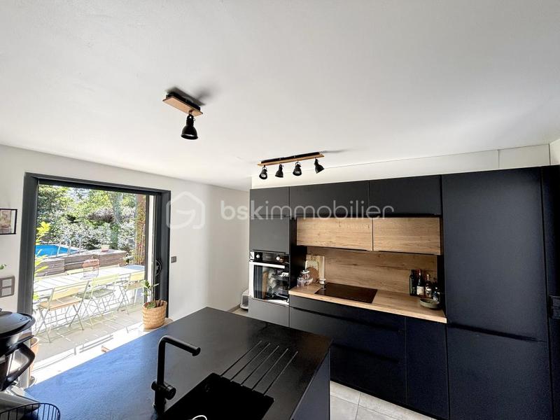 Maison - 164 m² - 7 pièces