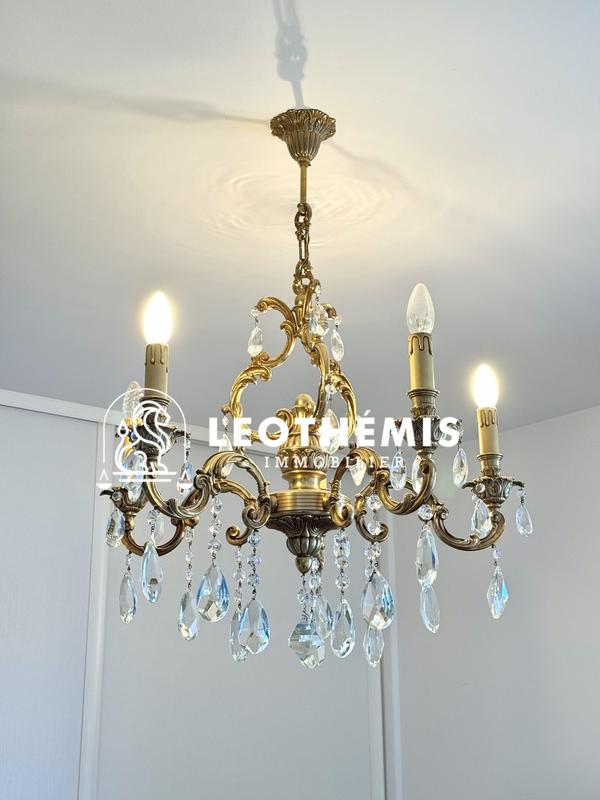 Appartement - 85 m² - 3 pièces