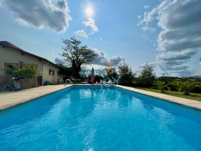 Maison - 192 m² - 6 pièces