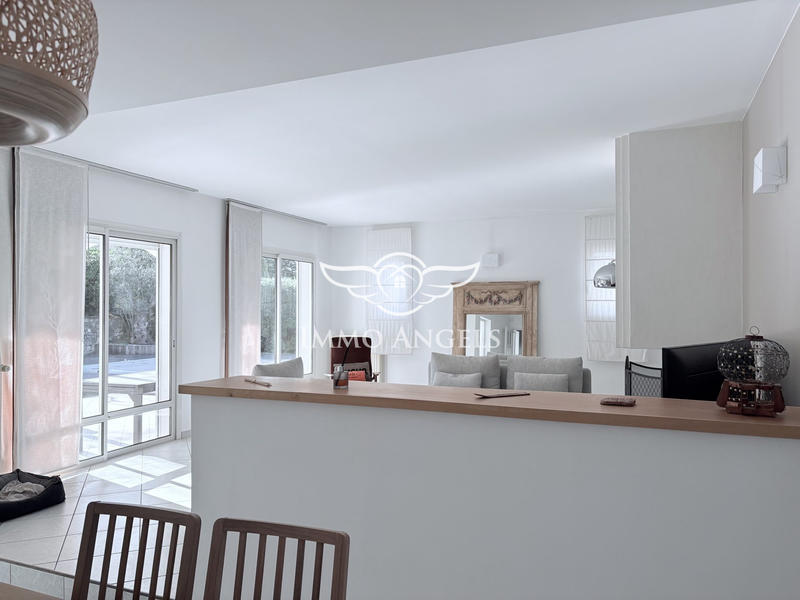 Maison traditionnelle - 157 m² - 5 pièces