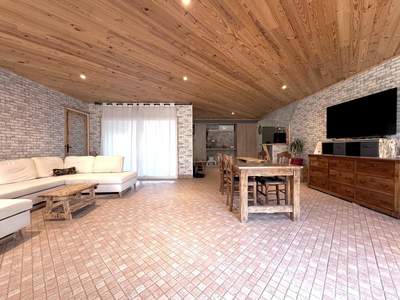 Villa - 155 m² - 8 pièces