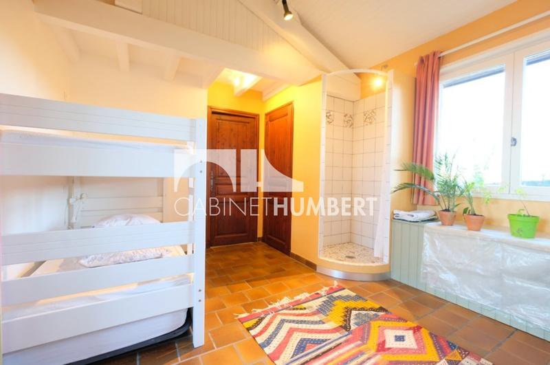 Maison - 214 m² - 7 pièces