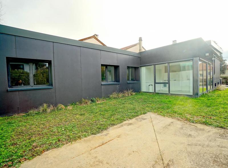 Maison - 137 m² - 5 pièces