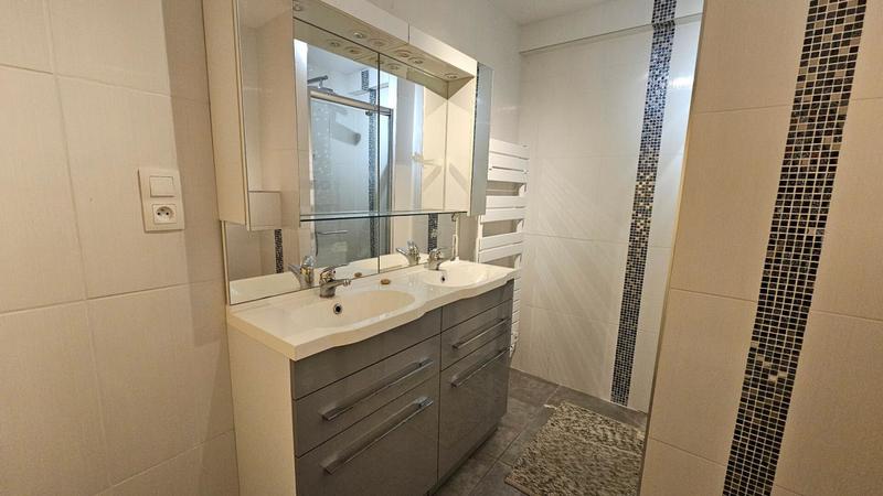 Maison - 165 m² - 7 pièces