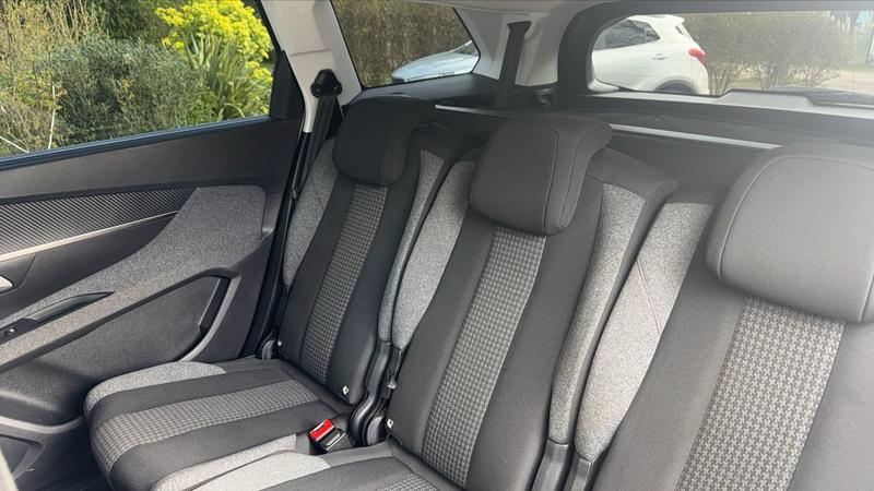 Peugeot 5008 II 1.6 BlueHdi 120 Active Business