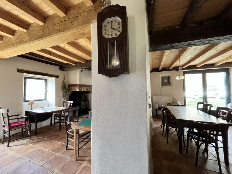 Maison - 157 m² - 9 pièces