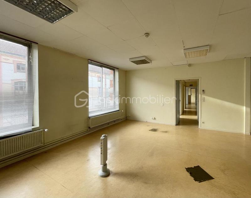 Immeuble - 1 600 m² - 12 pièces