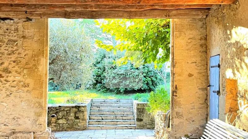 Propriété - 409 m² - 11 pièces