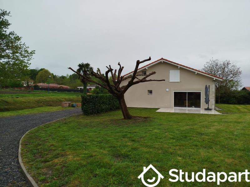 Maison - 300 m² - 5 pièces