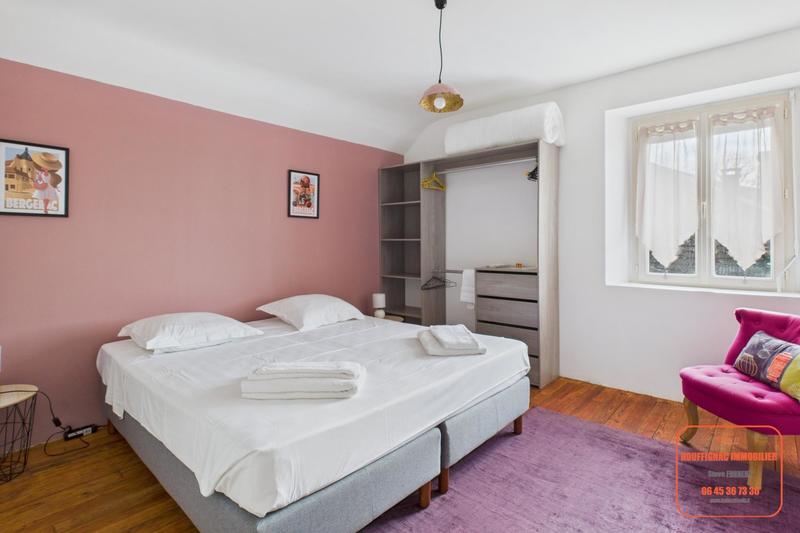 Maison - 204 m² - 6 pièces