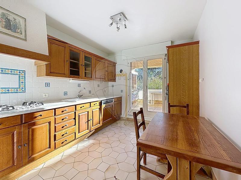 Appartement - 85 m² - 4 pièces