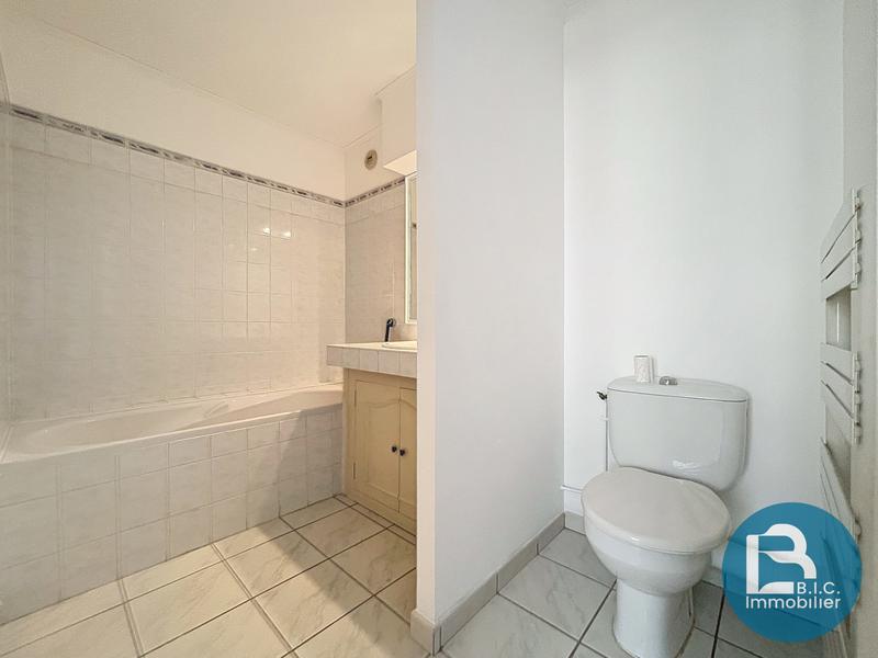 Appartement - 104 m² - 4 pièces