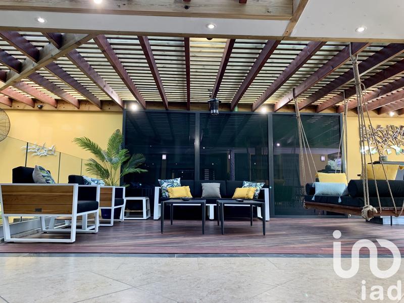 Appartement - 180 m² - 5 pièces