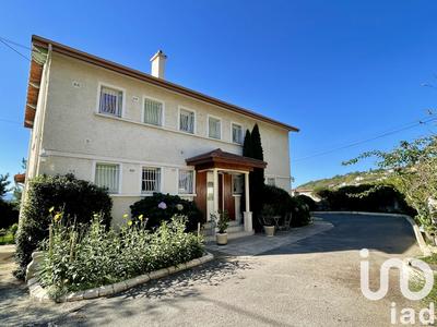 Maison - 205 m² - 8 pièces