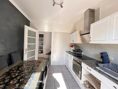 Appartement - 75 m² - 3 pièces