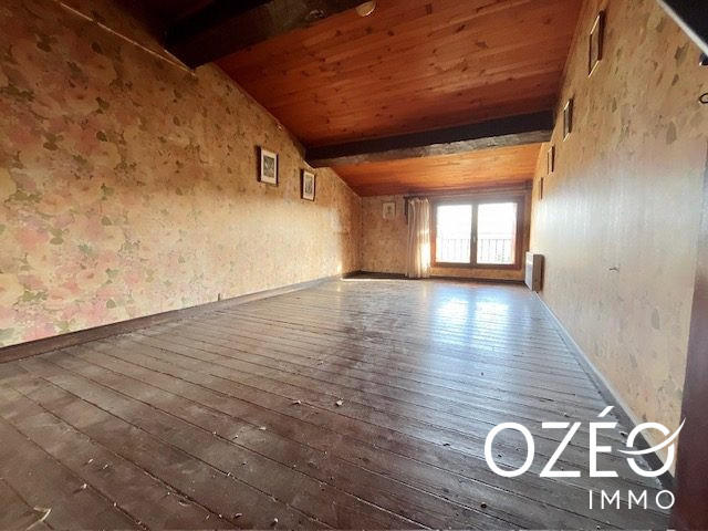 Maison - 230 m² - 6 pièces