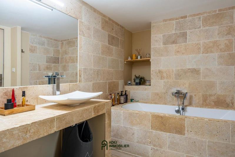 Maison de ville - 200 m² - 7 pièces