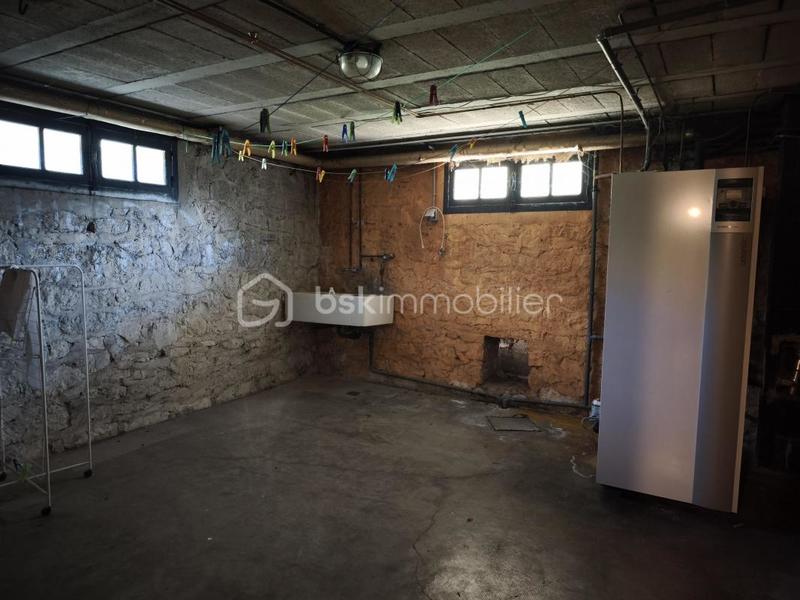 Maison traditionnelle - 184 m² - 5 pièces