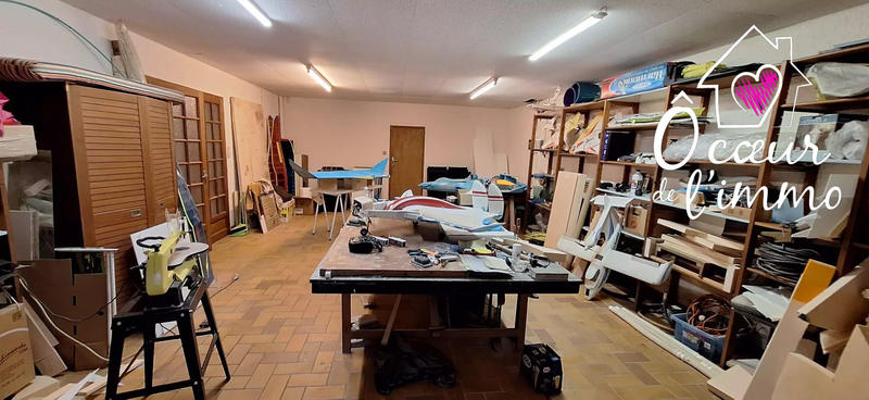 Maison - 309 m² - 9 pièces