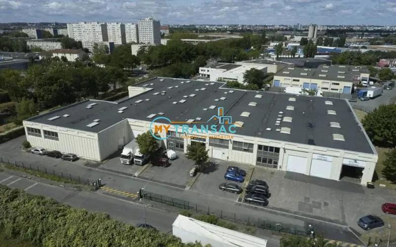 Local d'activité / Entrepôt - 582 m²