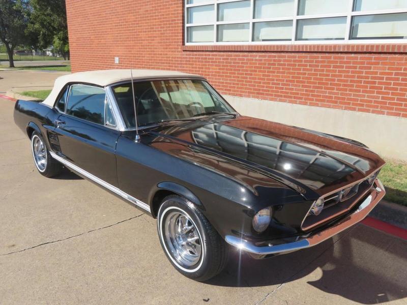 Ford Mustang cabriolet v8