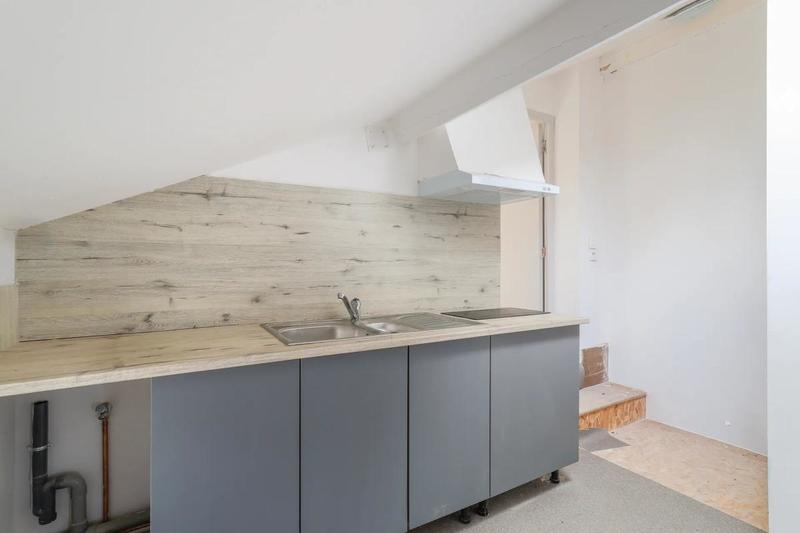 Maison - 280 m² - 8 pièces