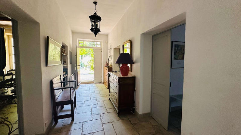 Maison - 300 m² - 9 pièces