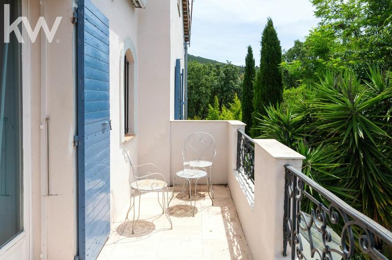 Maison - 185 m² - 7 pièces