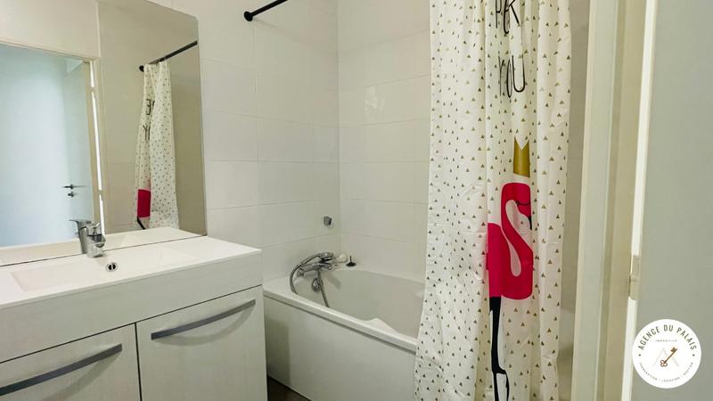 Appartement - 90 m² - 3 pièces