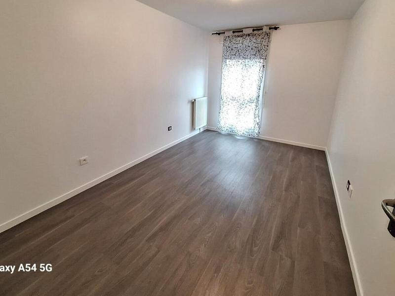 Appartement - 95 m² - 5 pièces