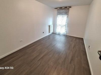 Appartement - 95 m² - 5 pièces