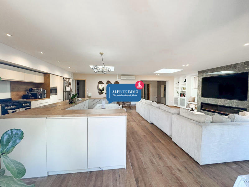 Maison - 158 m² - 6 pièces