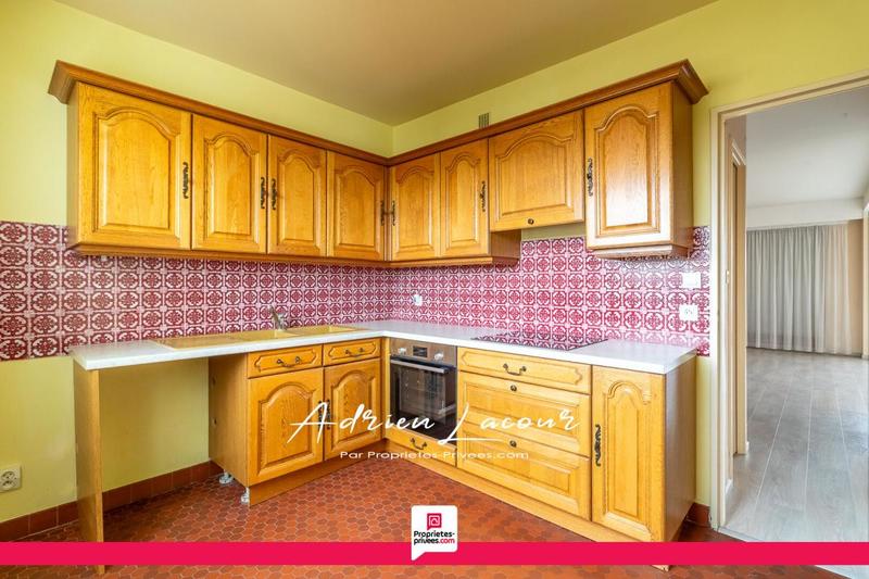 Appartement - 92 m² - 5 pièces