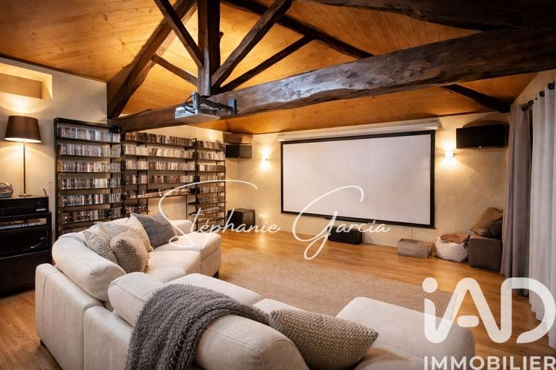 Maison - 315 m² - 10 pièces