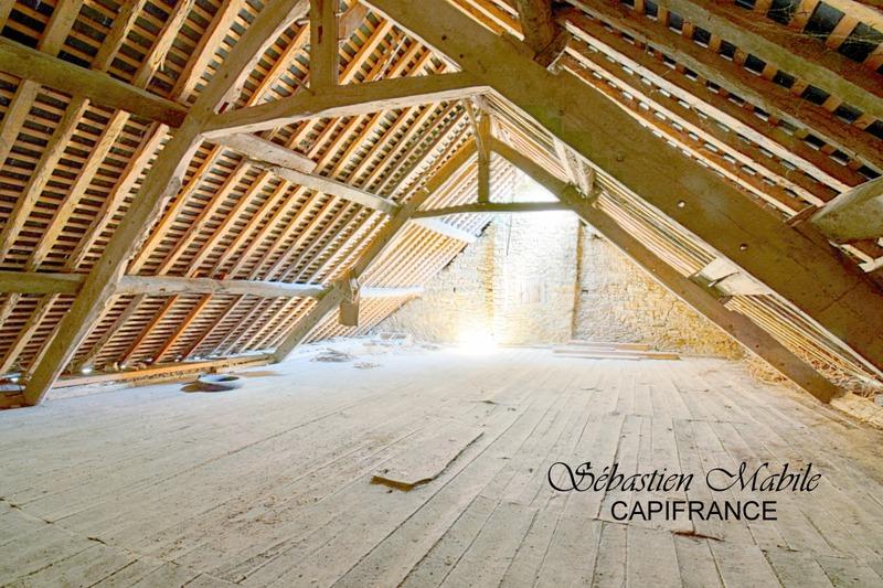 Maison - 210 m² - 4 pièces