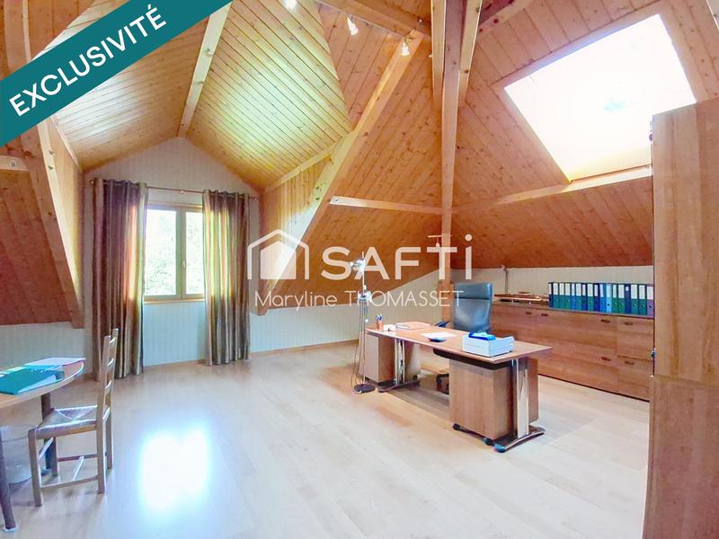 Maison - 295 m² - 8 pièces