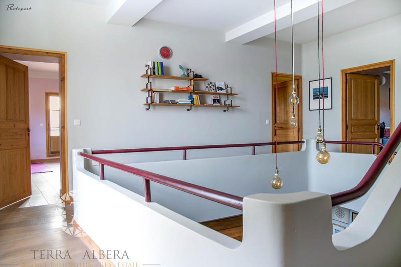 Propriété - 504 m² - 12 pièces