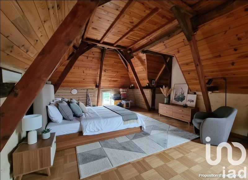 Maison - 240 m² - 6 pièces