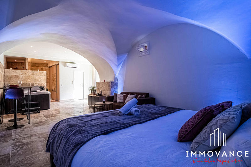 Loft - 70 m² - 1 pièce