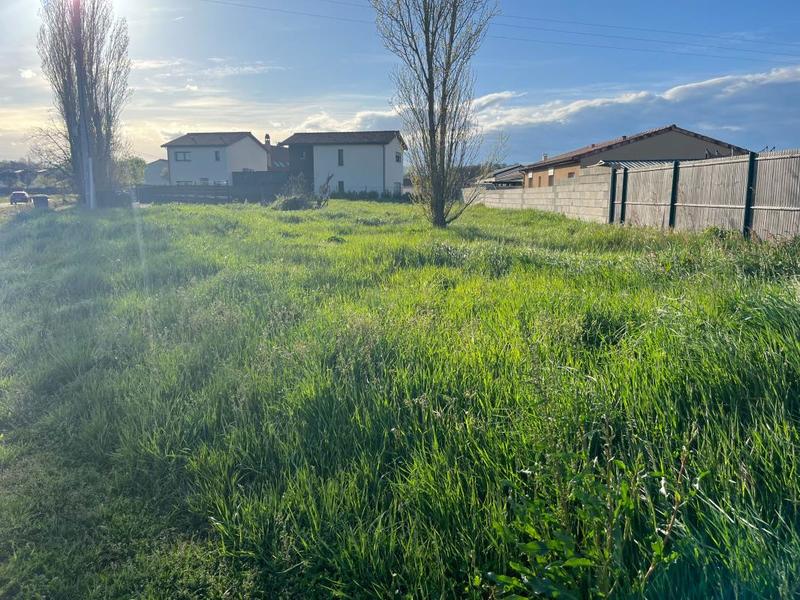 Terrain constructible - 714 m²